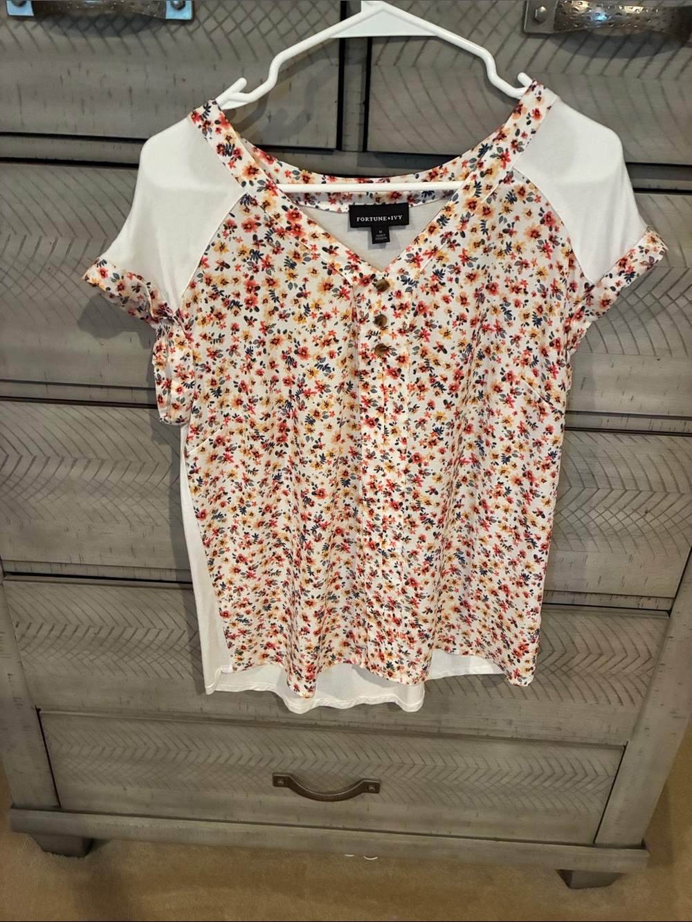 Fortune and Ivy Floral Short Sleeve V-Neck Tee in White